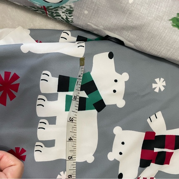 Bundle of Festive Polar Bear and Car Print Fabric 4 way stretch - Picture 8 of 8